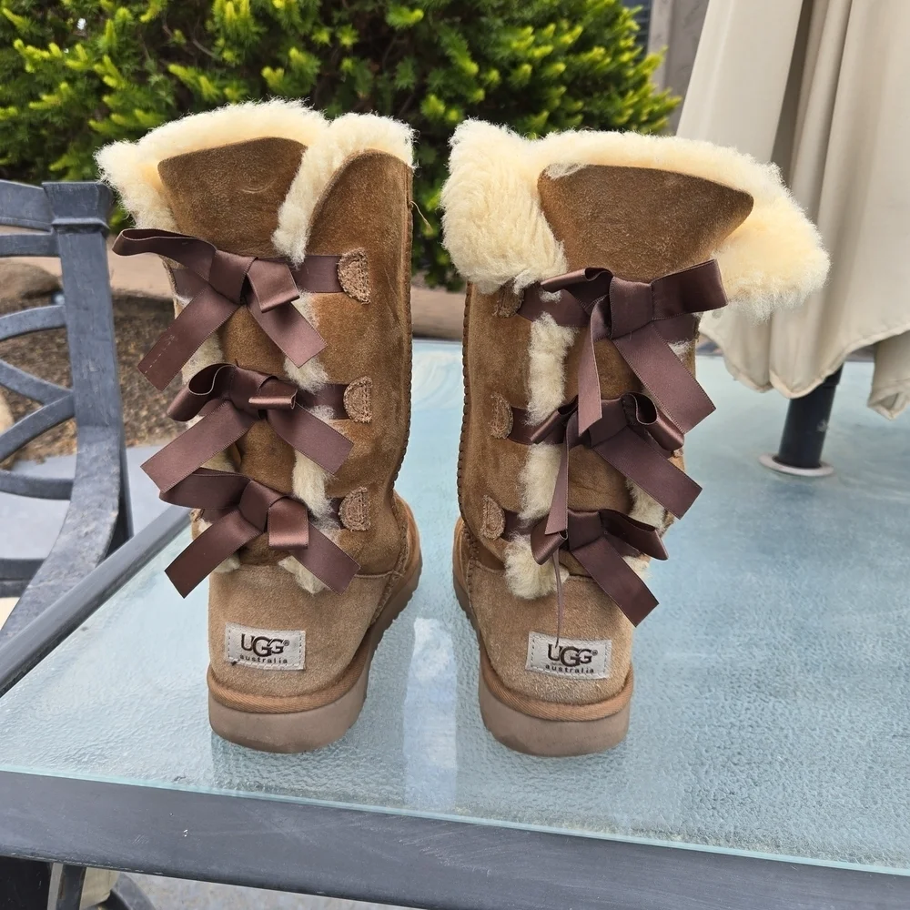 UGG Bailey Bow Tall Boots size 4 chestnut brown ivory